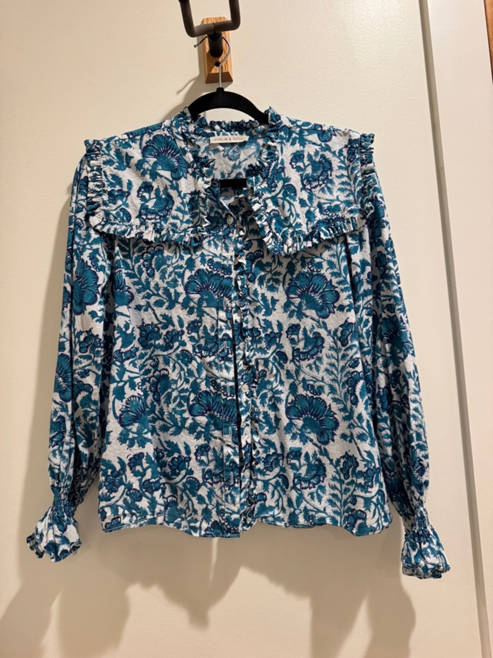 Teal Floral Ruffle-Collar Button Front Blouse size S